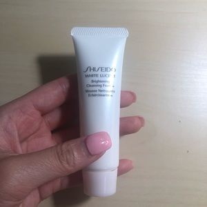 Shiseido White Lucent Brightening Cleaning Foam